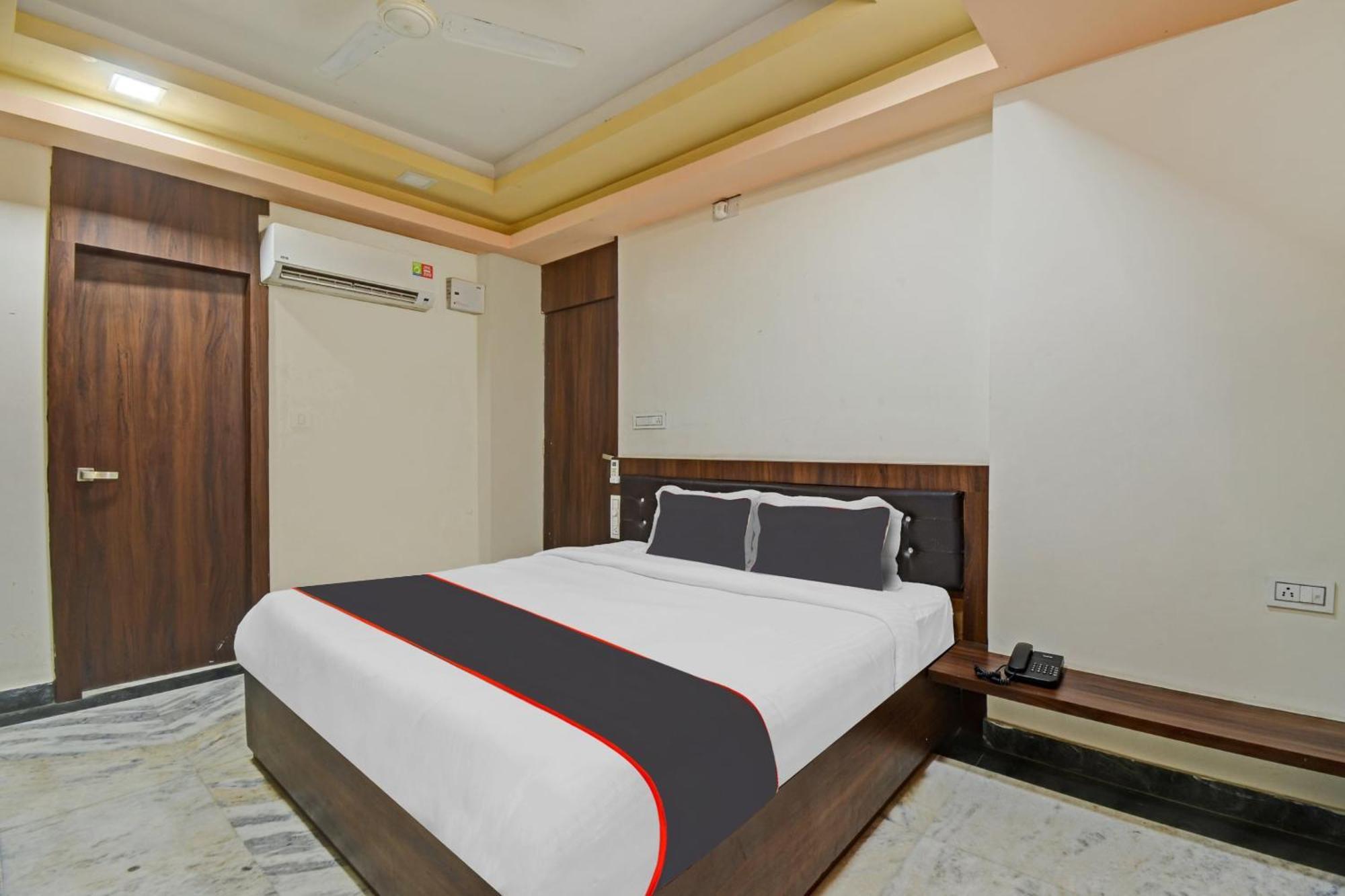 Collection O The Sunrise Otel Udaipur Dış mekan fotoğraf