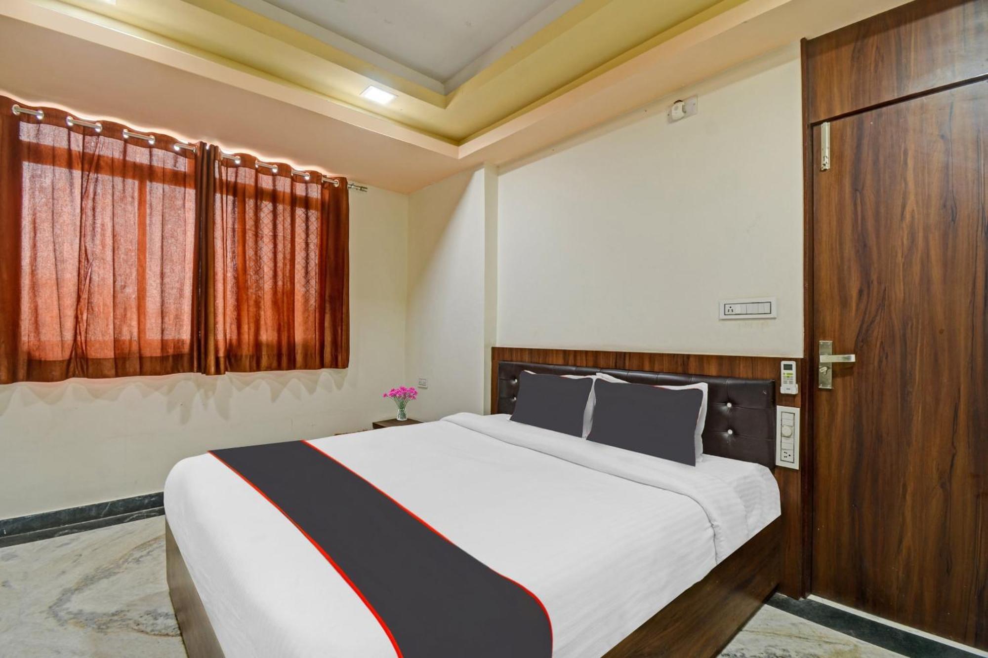 Collection O The Sunrise Otel Udaipur Dış mekan fotoğraf