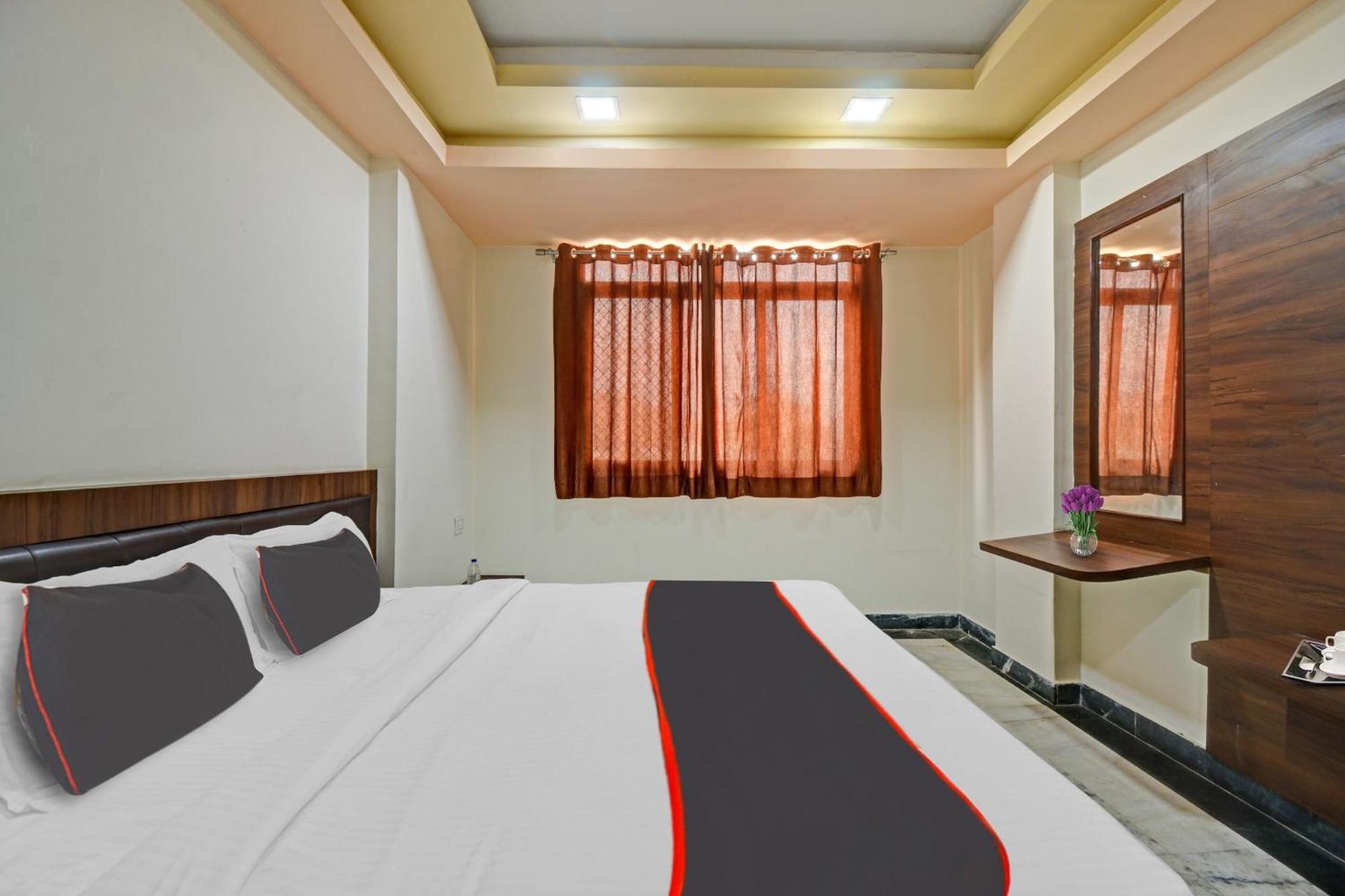 Collection O The Sunrise Otel Udaipur Dış mekan fotoğraf