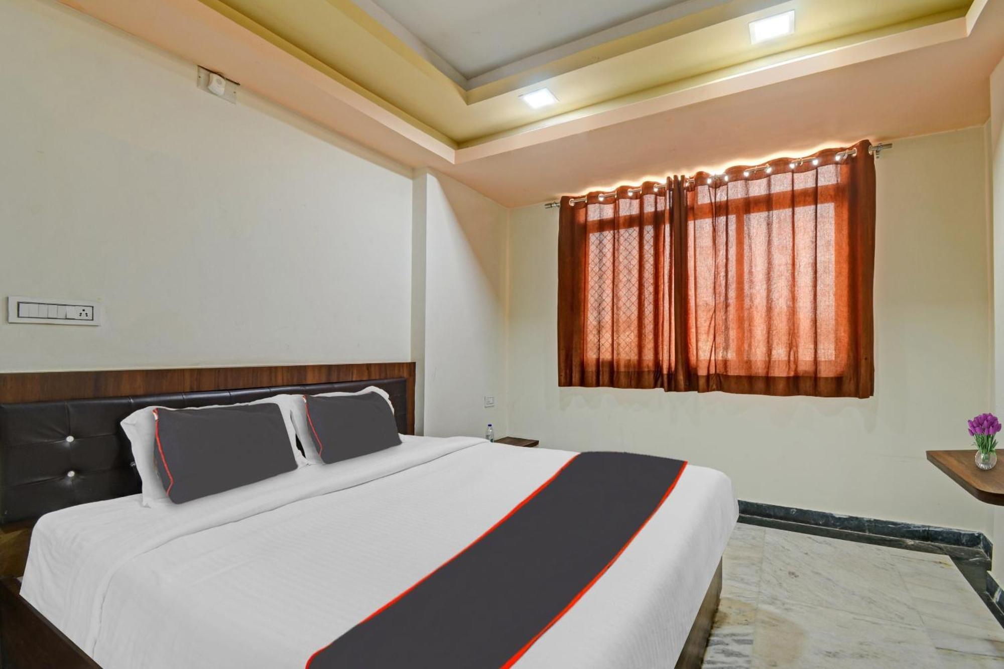 Collection O The Sunrise Otel Udaipur Dış mekan fotoğraf