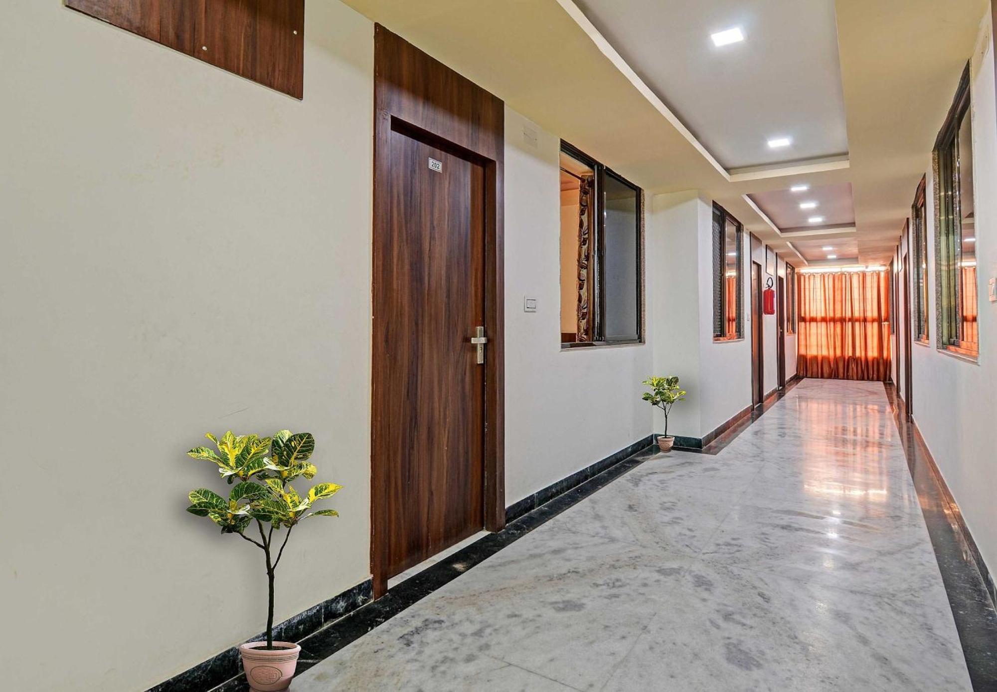 Collection O The Sunrise Otel Udaipur Dış mekan fotoğraf