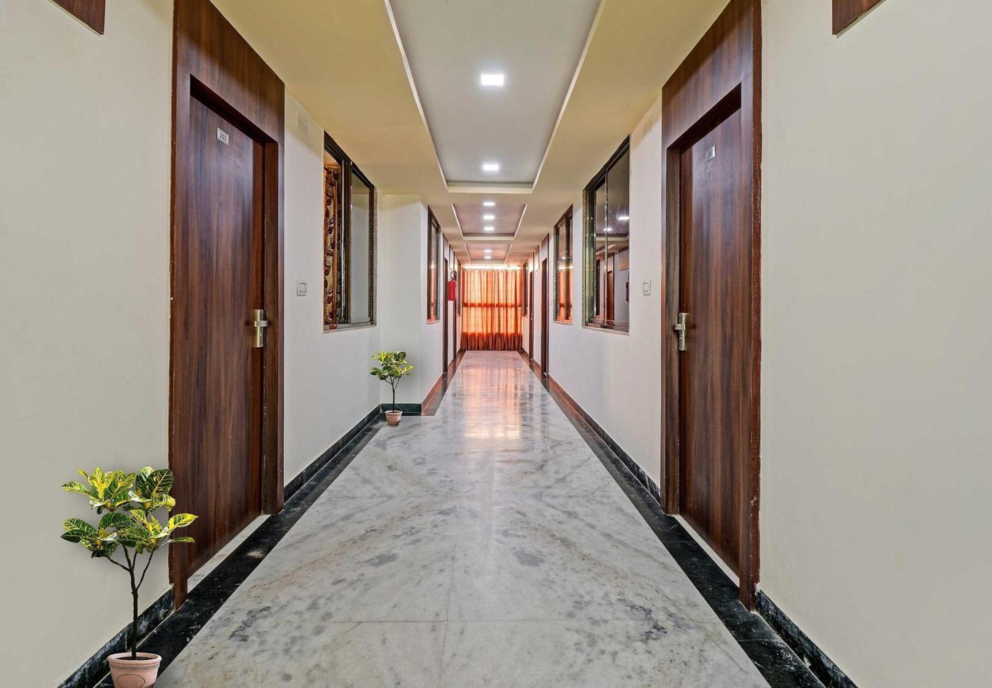 Collection O The Sunrise Otel Udaipur Dış mekan fotoğraf